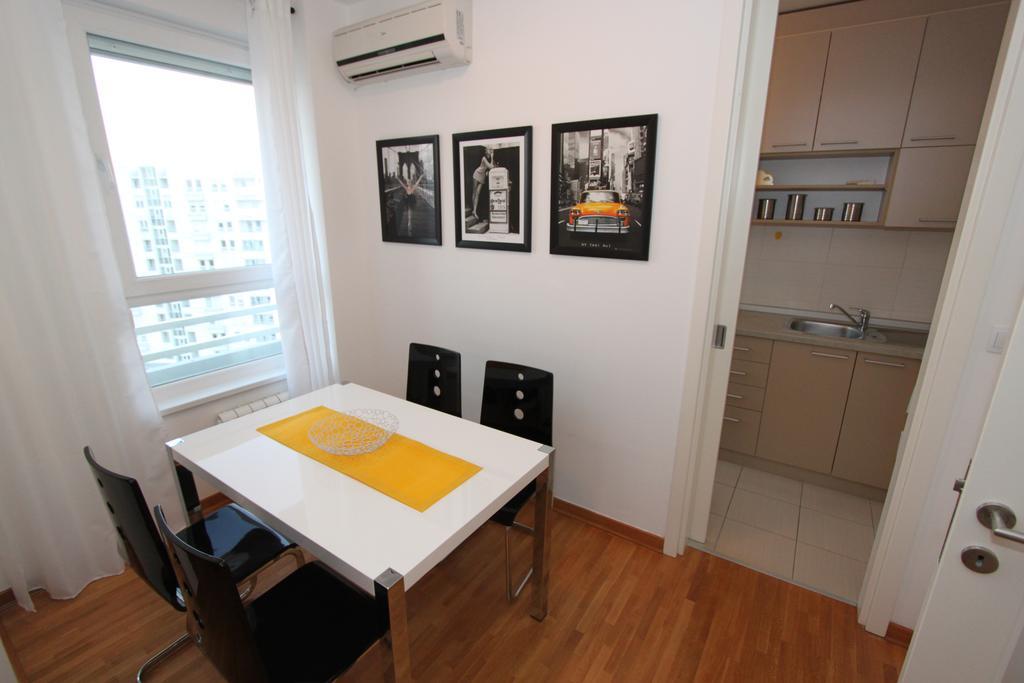 New Belgrade Apartment Neven, Parking 5 Evra Dan Exteriör bild